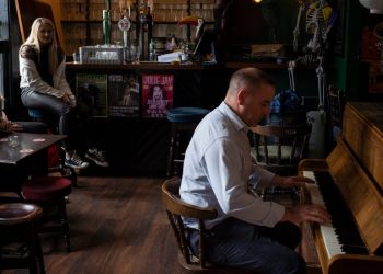 European Workers Draw Paychecks. American Workers Scrounge for Food.