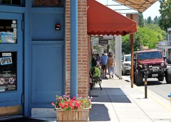 Stampede for Jackson County business aid starts Tuesday – Mail Tribune