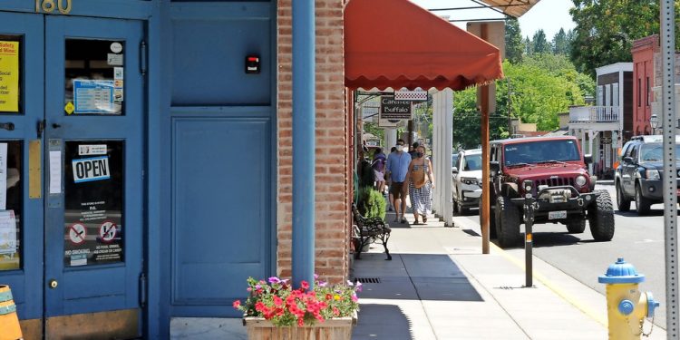 Stampede for Jackson County business aid starts Tuesday – Mail Tribune