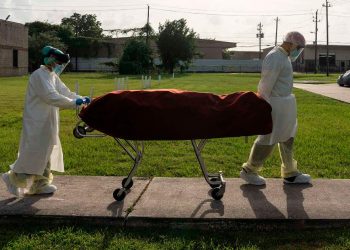 US coronavirus: Test results lag as cities and states face crucial