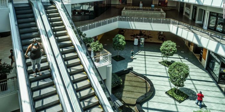 Credit card CEO warns of dark times when the $600 unemployment benefit