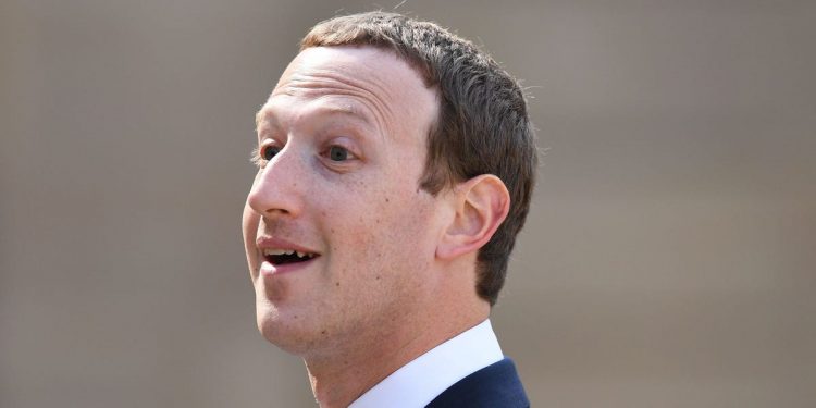 Photos of Mark Zuckerberg wearing sunscreen, surfing in Hawaii go viral: