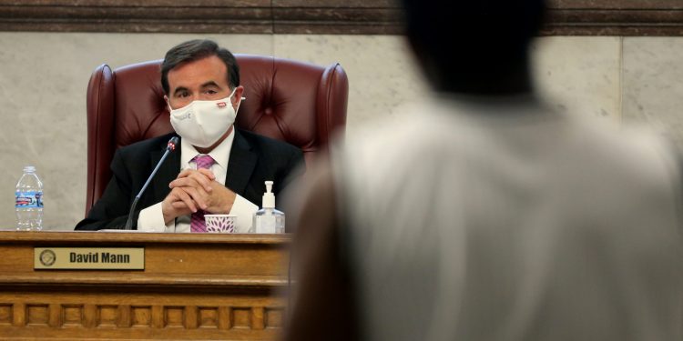 Cincinnati City Council votes 7-2 for mask mandate