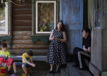 Russia’s economic crisis is drawing in more desperate families