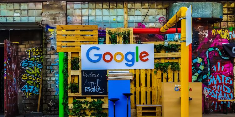 Morning Coffee: Deutsche techies work with Google now. Banker jumps into