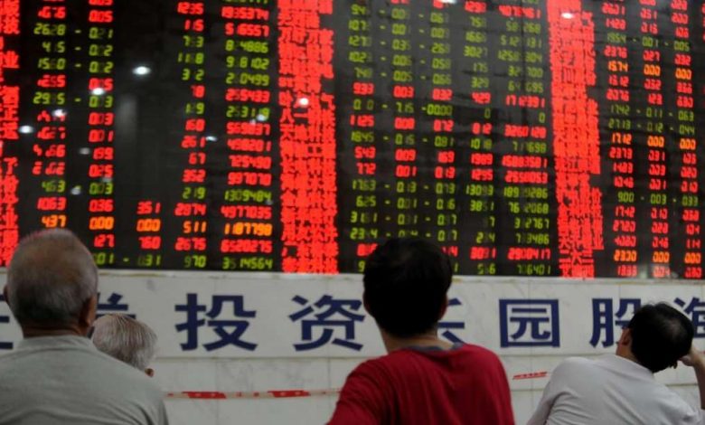 Photo of Chinese fintech walks through world exchanges.