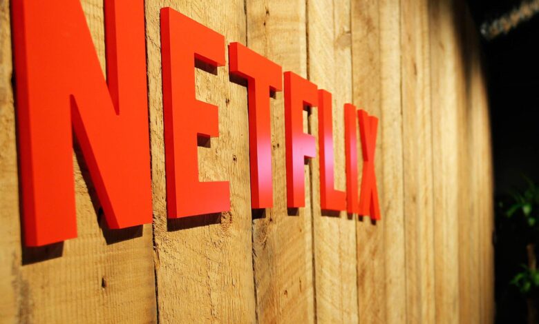Photo of What are the advantages of Netflix over competitors?