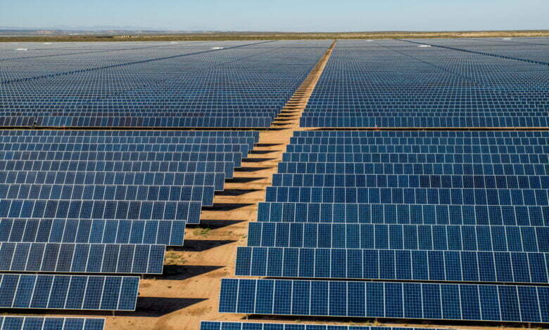 Photo of Canadian Solar has a new partnership in batteries for solar energy.