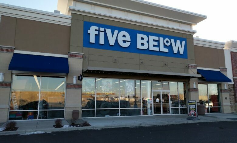 Photo of Retailer Five Below expects revenue of $1 billion in the fourth quarter