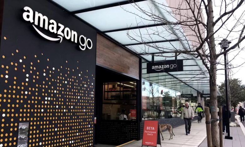 Photo of Amazon opens an innovative clothing store in Los Angeles