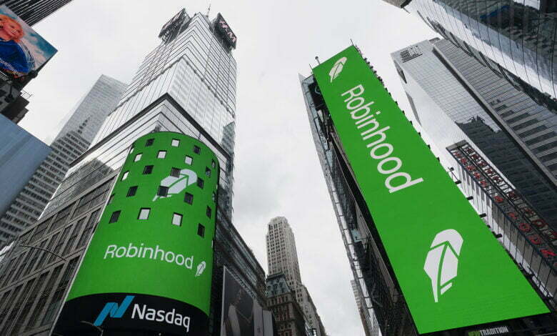 Photo of Robinhood shares are At the bottom due to the loss of users and a poor forecast