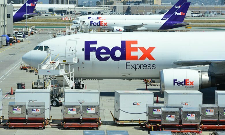 Photo of FedEx successfully copes with difficulties