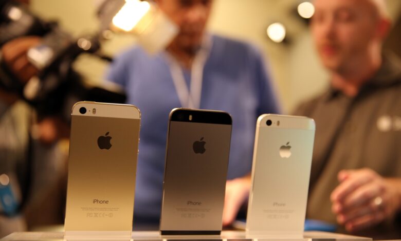 Photo of Experts expect strong sales of the new Apple iPhone