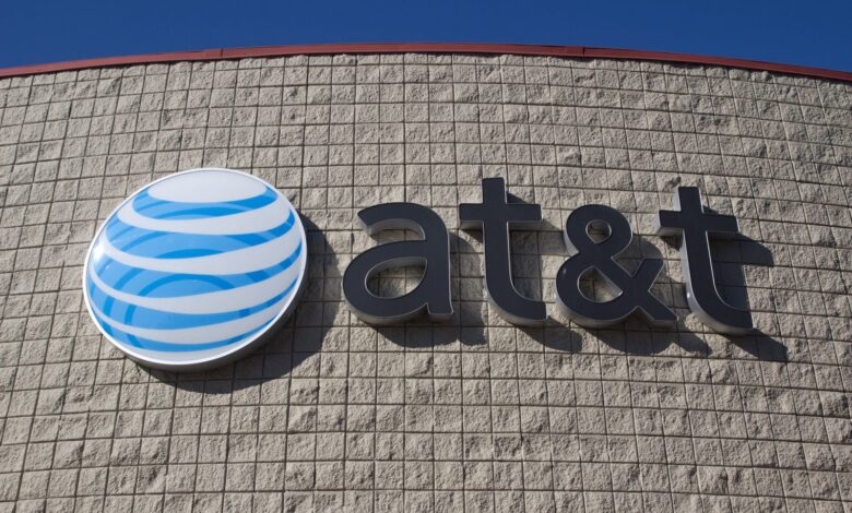 Photo of AT&T added a record number of subscribers in the quarter