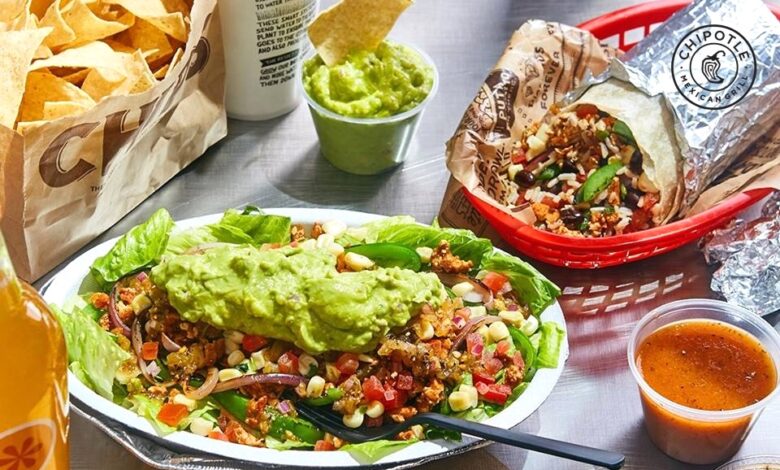 Photo of Visitors return to Chipotle Mexican Grill restaurants