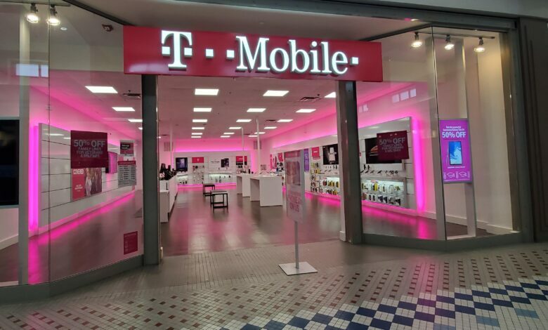 Photo of Why is it that the cell phone company T-Mobile won’t raise prices?