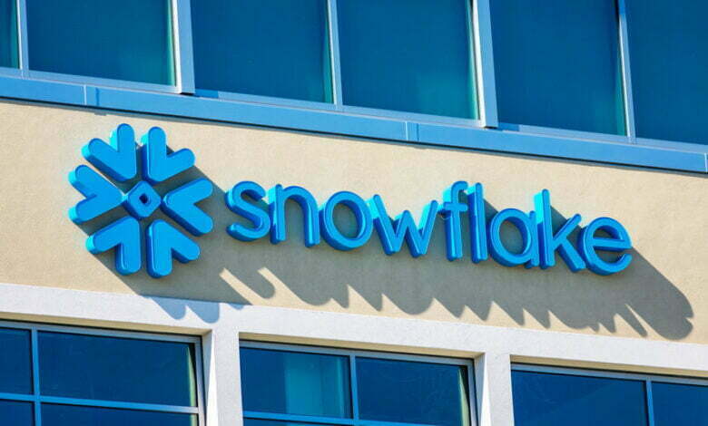 Photo of Cloud company Snowflake at the beginning of a long journey?